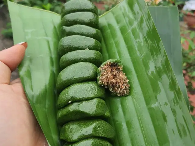 Hướng Dẫn Chi Tiết Cách Làm Bánh Dày Ngải Cứu Lạng Sơn Chuẩn Vị Tại Nhà