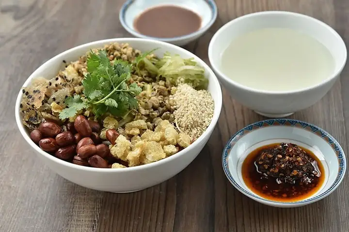 Cách Làm Cơm Hến Xứ Huế Chuẩn Vị: Hướng Dẫn Chi Tiết Tại Nhà Cách Làm Cơm Hến Xứ Huế Chuẩn Vị: Hướng Dẫn Chi Tiết Tại Nhà