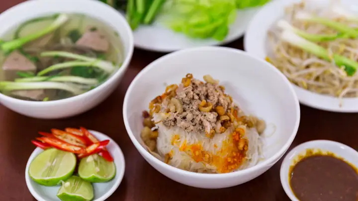 Cách Nấu Phở Khô Gà Gia Lai Ngon Chuẩn Vị Tại Nhà: Bí Quyết Từ A-z 9 Cách Nấu Phở Khô Gà Gia Lai Ngon Chuẩn Vị Tại Nhà: Bí Quyết Từ A-z