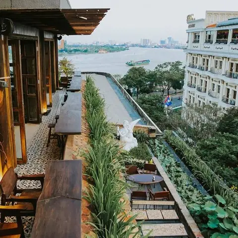 Khám Phá Cà Phê Cô Ba Sài Gòn Rooftop: View Đẹp, Không Gian Vintage Và Trải Nghiệm Độc Đáo