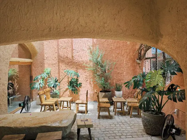 Cafe Nguyễn Hữu Huân Nha Trang: Khám Phá Góc Quán Xanh Mát, Thưởng Thức Hương Vị Đậm Đà Cafe Nguyễn Hữu Huân Nha Trang: Khám Phá Góc Quán Xanh Mát, Thưởng Thức Hương Vị Đậm Đà