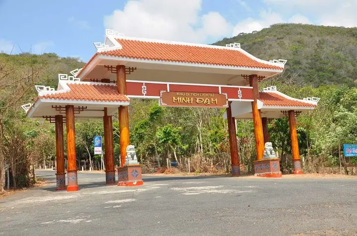Khu Căn Cứ Minh Đạm Vũng Tàu: Lịch Sử, Địa Điểm Tham Quan & Kinh Nghiệm Du Lịch Khu Căn Cứ Minh Đạm Vũng Tàu: Lịch Sử, Địa Điểm Tham Quan & Kinh Nghiệm Du Lịch