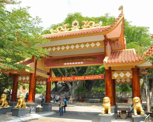 Khu Căn Cứ Minh Đạm Vũng Tàu: Lịch Sử, Địa Điểm Tham Quan & Kinh Nghiệm Du Lịch Khu Căn Cứ Minh Đạm Vũng Tàu: Lịch Sử, Địa Điểm Tham Quan & Kinh Nghiệm Du Lịch