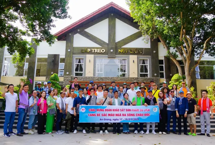 Cáp Treo Núi Cấm An Giang: Giá Vé, Giờ Mở Cửa & Kinh Nghiệm Chi Tiết Cáp Treo Núi Cấm An Giang: Giá Vé, Giờ Mở Cửa & Kinh Nghiệm Chi Tiết