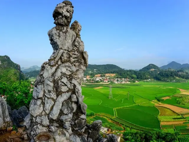 Sự Tích Nàng Tô Thị: Chuyện Tình Chung Thủy Hóa Đá Và Ý Nghĩa Câu Chuyện Sự Tích Nàng Tô Thị: Chuyện Tình Chung Thủy Hóa Đá Và Ý Nghĩa Câu Chuyện