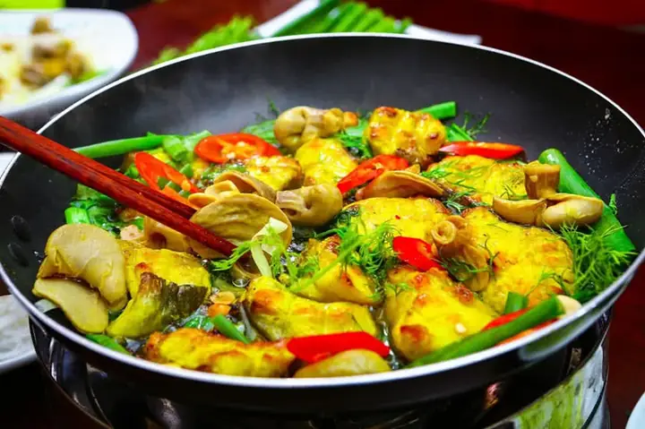 Chả Cá Thăng Long Đường Thành: Khám Phá Hương Vị Đặc Sản Hà Nội Chuẩn Xưa Chả Cá Thăng Long Đường Thành: Khám Phá Hương Vị Đặc Sản Hà Nội Chuẩn Xưa