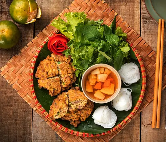 Chả Rươi Tiếng Anh Là Gì? Khám Phá Tên Gọi & Ý Nghĩa Món Ăn Việt