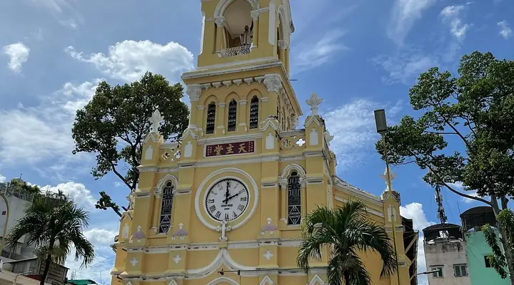 Nhà Thờ Cha Tam (thánh Phanxicô Xaviê): Lịch Sử, Kiến Trúc & Kinh Nghiệm Tham Quan Tại Tp.hcm Nhà Thờ Cha Tam (thánh Phanxicô Xaviê): Lịch Sử, Kiến Trúc & Kinh Nghiệm Tham Quan Tại Tp.hcm