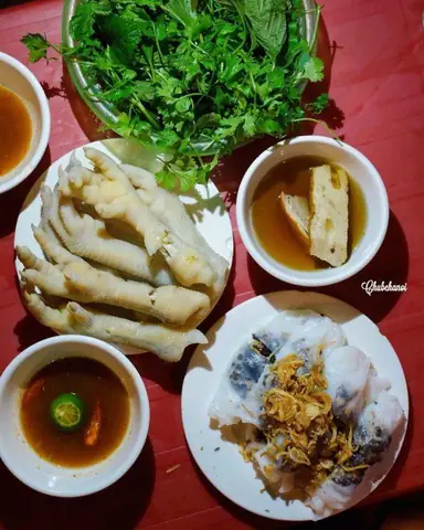 Top Quán Chân Gà Luộc Ngon Nức Tiếng Hà Nội: Địa Điểm Nhất Định Phải Thử