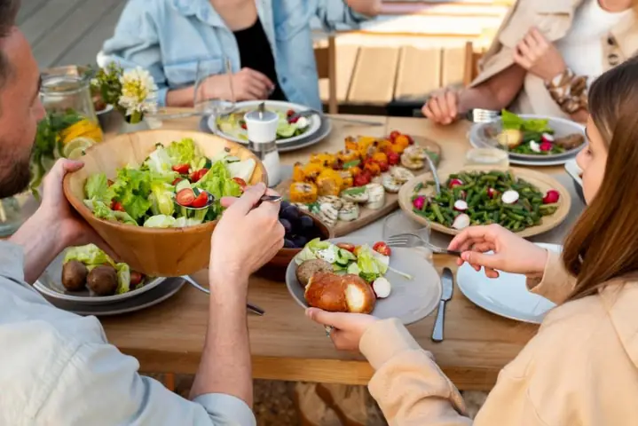 Chế Độ Ăn Của Người Mỹ: Đặc Điểm, Thói Quen Và Khuyến Nghị Dinh Dưỡng