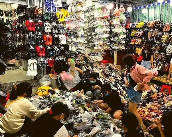 Chợ Đồ Si Sài Gòn: Khám Phá 10+ Địa Điểm "săn" Đồ Cũ Giá Rẻ, Độc Đáo Chợ Đồ Si Sài Gòn: Khám Phá 10+ Địa Điểm "săn" Đồ Cũ Giá Rẻ, Độc Đáo