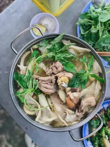 Mua Lá É Ở Đâu Sài Gòn? Địa Chỉ Tươi Ngon, Uy Tín Nhất