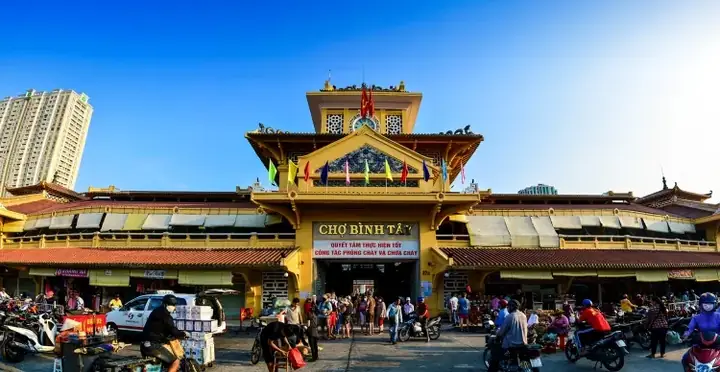 Khám Phá Chợ Dân Sinh Sài Gòn: Lịch Sử, Hàng Hóa Độc Đáo Và Kinh Nghiệm Mua Sắm Khám Phá Chợ Dân Sinh Sài Gòn: Lịch Sử, Hàng Hóa Độc Đáo Và Kinh Nghiệm Mua Sắm