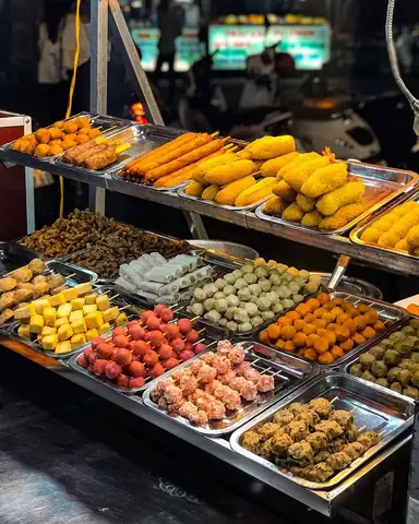 Chợ Đêm Cần Thơ: Khám Phá Thiên Đường Ăn Uống & Trải Nghiệm Độc Đáo 50 Chợ Đêm Cần Thơ: Khám Phá Thiên Đường Ăn Uống & Trải Nghiệm Độc Đáo