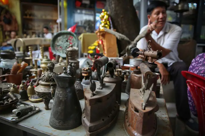Khám Phá Chợ Đồ Cổ Sài Gòn: Nơi Giao Thoa Ký Ức Xưa Cũ Và Trải Nghiệm Độc Đáo Khám Phá Chợ Đồ Cổ Sài Gòn: Nơi Giao Thoa Ký Ức Xưa Cũ Và Trải Nghiệm Độc Đáo