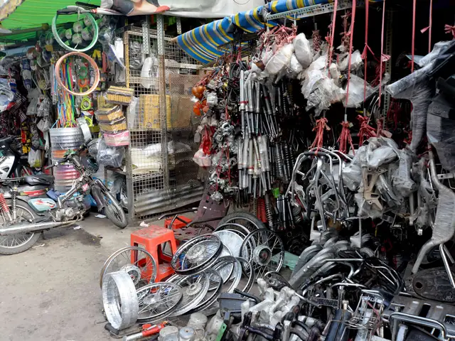Chợ Phụ Tùng Xe Máy Sài Gòn: Kinh Nghiệm Mua Hàng & Địa Chỉ Uy Tín Tân Thành Chợ Phụ Tùng Xe Máy Sài Gòn: Kinh Nghiệm Mua Hàng & Địa Chỉ Uy Tín Tân Thành