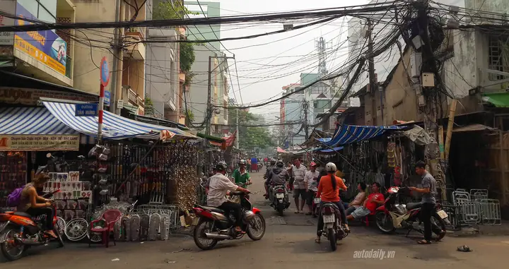 Chợ Phụ Tùng Xe Máy Sài Gòn: Kinh Nghiệm Mua Hàng & Địa Chỉ Uy Tín Tân Thành