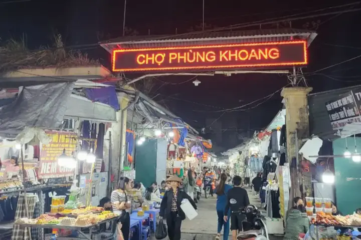Chợ Phùng Khoang: Kinh Nghiệm Ăn Chơi, Mua Sắm Giá Rẻ & Review Chi Tiết