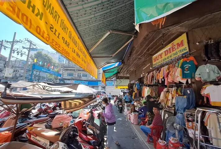 Chợ Quần Áo Sỉ Sài Gòn: Top 10 Địa Điểm Nhập Hàng Giá Tốt Nhất 98 Chợ Quần Áo Sỉ Sài Gòn: Top 10 Địa Điểm Nhập Hàng Giá Tốt Nhất