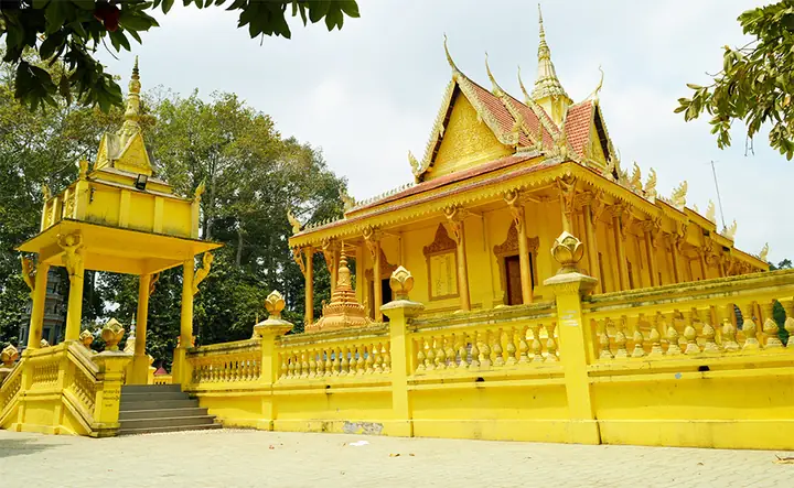 Chùa Bốn Mặt Sóc Trăng: Khám Phá Kiến Trúc Độc Đáo Và Giá Trị Tâm Linh Chùa Bốn Mặt Sóc Trăng: Khám Phá Kiến Trúc Độc Đáo Và Giá Trị Tâm Linh