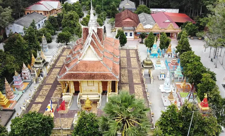 Chùa Bốn Mặt Sóc Trăng: Khám Phá Kiến Trúc Độc Đáo Và Giá Trị Tâm Linh Chùa Bốn Mặt Sóc Trăng: Khám Phá Kiến Trúc Độc Đáo Và Giá Trị Tâm Linh