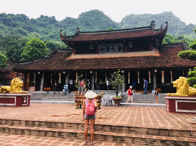 Chùa Hương Gồm Những Chùa Nào: Khám Phá Quần Thể Tâm Linh Độc Đáo Chùa Hương Gồm Những Chùa Nào: Khám Phá Quần Thể Tâm Linh Độc Đáo