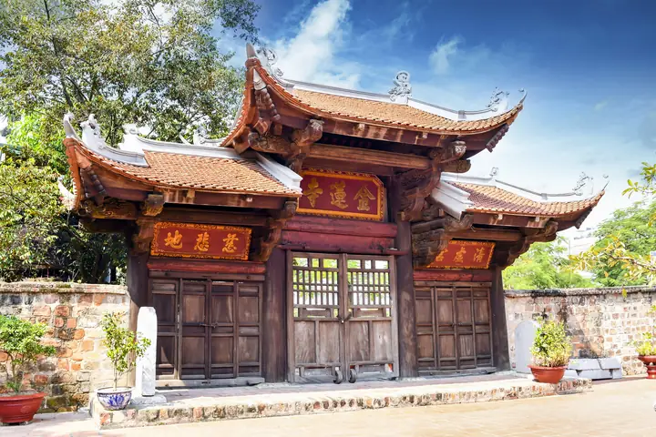 Chùa Kim Liên Tây Hồ: Lịch Sử, Kiến Trúc Và Kinh Nghiệm Tham Quan Chi Tiết