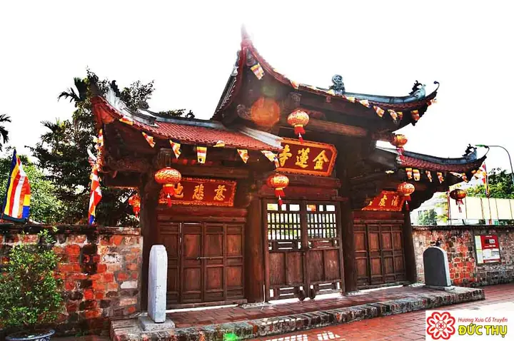 Chùa Kim Liên Tây Hồ: Lịch Sử, Kiến Trúc Và Kinh Nghiệm Tham Quan Chi Tiết