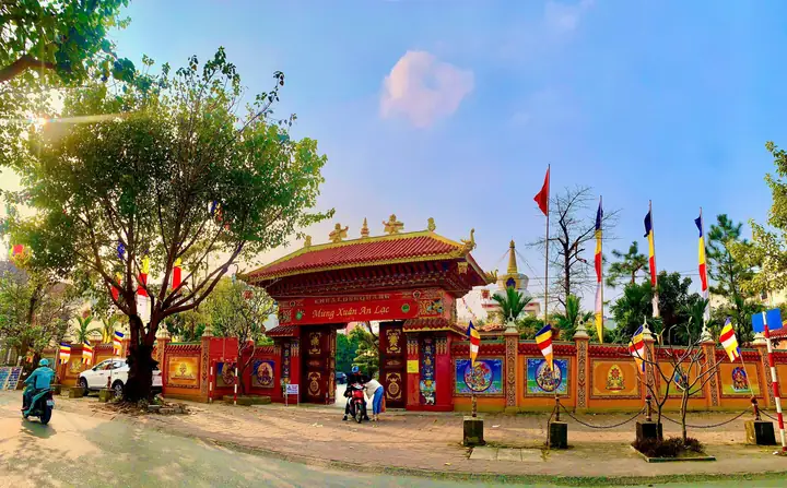 Khám Phá Chùa Mật Tông Tại Việt Nam: Lịch Sử, Đặc Điểm Và Những Địa Điểm Nổi Bật 7 Khám Phá Chùa Mật Tông Tại Việt Nam: Lịch Sử, Đặc Điểm Và Những Địa Điểm Nổi Bật