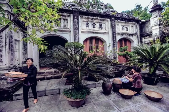 Chùa Hàm Long Bắc Ninh: Giải Mã Bí Ẩn "nhốt Vong, Cắt Trùng" Và Những Điều Linh Thiêng Chùa Hàm Long Bắc Ninh: Giải Mã Bí Ẩn "nhốt Vong, Cắt Trùng" Và Những Điều Linh Thiêng