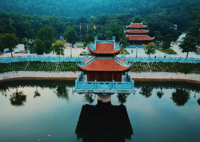 Chùa Hàm Long Bắc Ninh: Giải Mã Bí Ẩn "nhốt Vong, Cắt Trùng" Và Những Điều Linh Thiêng 81 Chùa Hàm Long Bắc Ninh: Giải Mã Bí Ẩn "nhốt Vong, Cắt Trùng" Và Những Điều Linh Thiêng