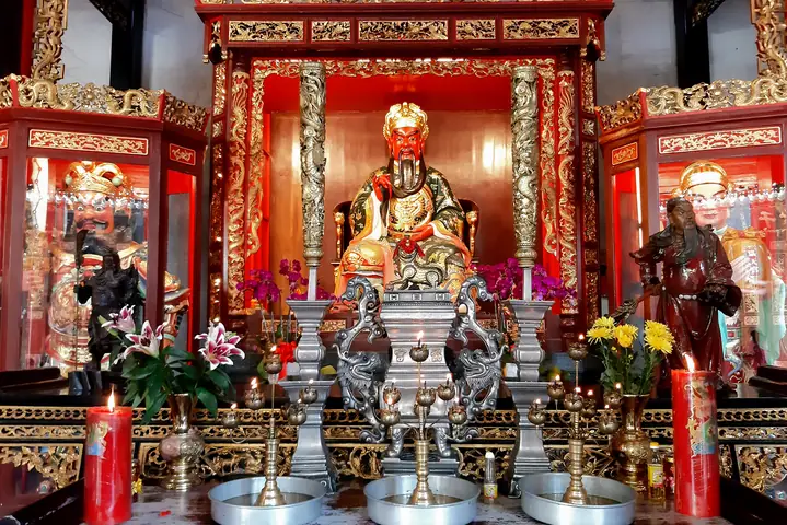 Chùa Ông Nguyễn Trãi Quận 5: Lịch Sử, Kiến Trúc Và Kinh Nghiệm Tham Quan 56 Chùa Ông Nguyễn Trãi Quận 5: Lịch Sử, Kiến Trúc Và Kinh Nghiệm Tham Quan