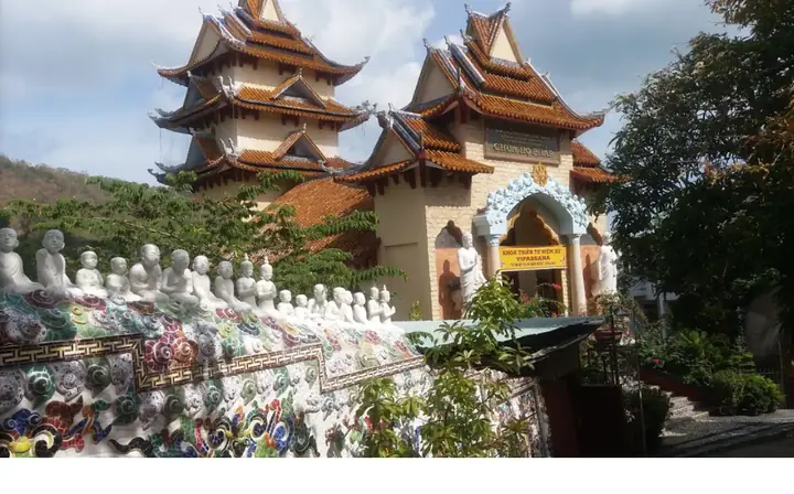 Chùa Phật Linh Bà Rịa Vũng Tàu: Lịch Sử, Kiến Trúc Và Kinh Nghiệm Tham Quan Chùa Phật Linh Bà Rịa Vũng Tàu: Lịch Sử, Kiến Trúc Và Kinh Nghiệm Tham Quan