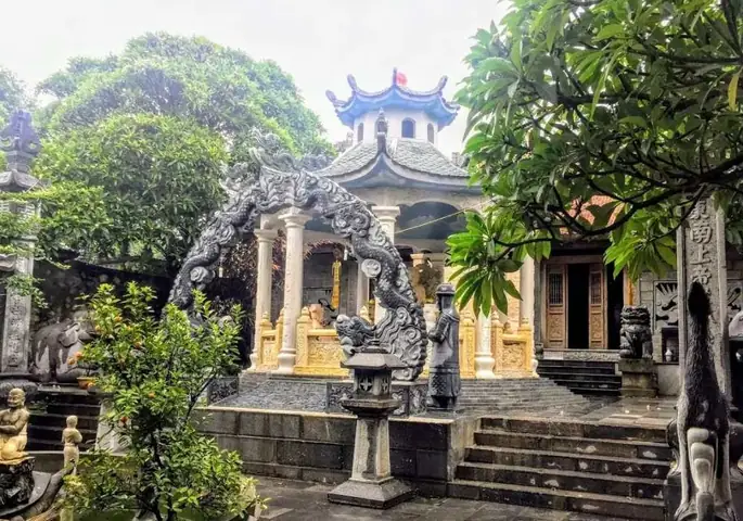 Chùa Tây Phương Cực Lạc Thạch Thất: Vị Trí, Lịch Sử, Kiến Trúc Và Kinh Nghiệm Tham Quan 8 Chùa Tây Phương Cực Lạc Thạch Thất: Vị Trí, Lịch Sử, Kiến Trúc Và Kinh Nghiệm Tham Quan