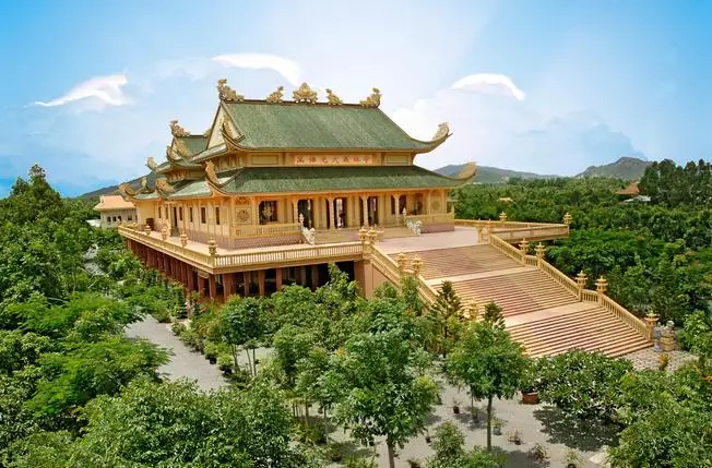 Top Các Ngôi Chùa Linh Thiêng Trên Đường Đi Vũng Tàu: Khám Phá Lộ Trình Hành Hương