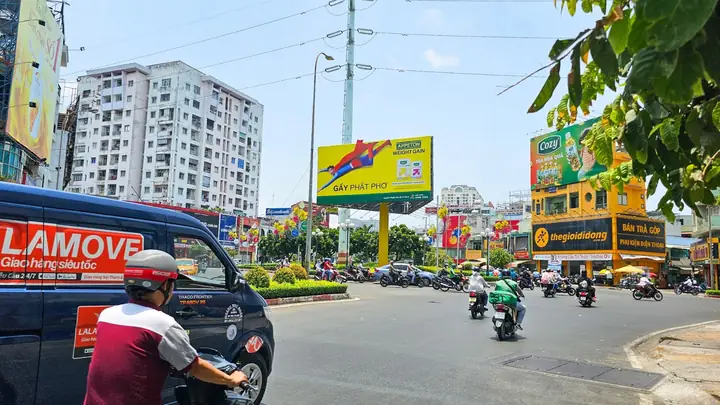 Coco Á Lê Đại Hành: Khám Phá Không Gian Ẩm Thực Cổ Độc Đáo Tại Hà Nội