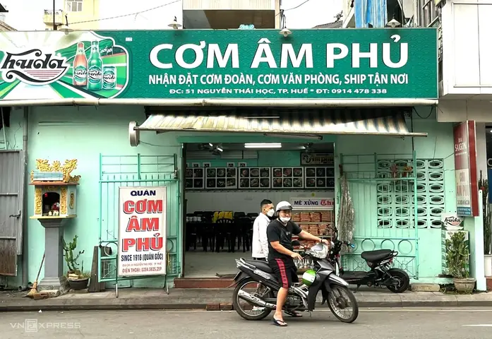 Cơm Âm Phủ Huế Ngon: Địa Chỉ Quán, Cách Làm & Câu Chuyện Đằng Sau Cái Tên Kỳ Bí Cơm Âm Phủ Huế Ngon: Địa Chỉ Quán, Cách Làm & Câu Chuyện Đằng Sau Cái Tên Kỳ Bí