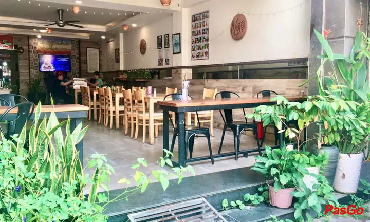 Khám Phá Cơm Chay Việt Huỳnh Tấn Phát: Địa Chỉ, Thực Đơn & Đánh Giá
