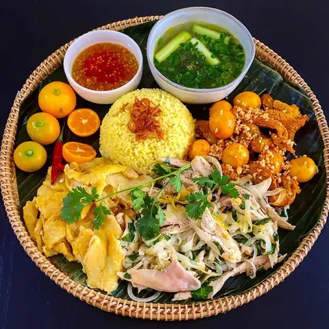 Cơm Gà Nha Trang Nguyễn Biểu: Địa Điểm, Review Và Món Ngon Bạn Nên Thử