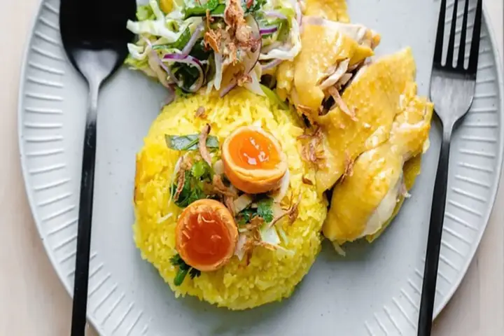 Cơm Gà Tam Kỳ Đà Nẵng: Top Địa Chỉ Ngon & Kinh Nghiệm Thưởng Thức Cơm Gà Tam Kỳ Đà Nẵng: Top Địa Chỉ Ngon & Kinh Nghiệm Thưởng Thức