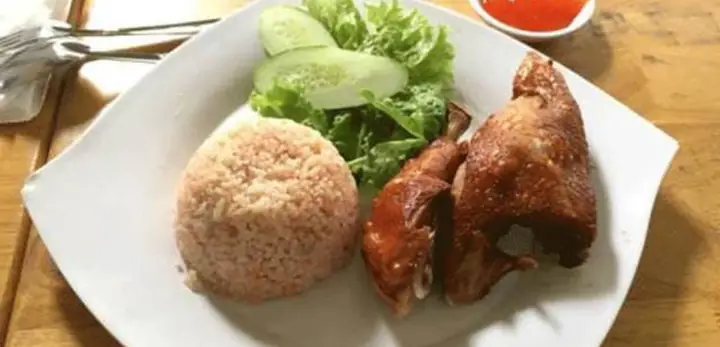 Cơm Gà Xối Mỡ Vân Ngọc: Địa Điểm, Đánh Giá & Cách Đặt Món Ngon Cơm Gà Xối Mỡ Vân Ngọc: Địa Điểm, Đánh Giá & Cách Đặt Món Ngon