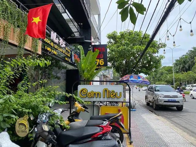 Cơm Niêu Nhà Đỏ Nha Trang: Địa Chỉ, Món Ngon Và Kinh Nghiệm Khám Phá