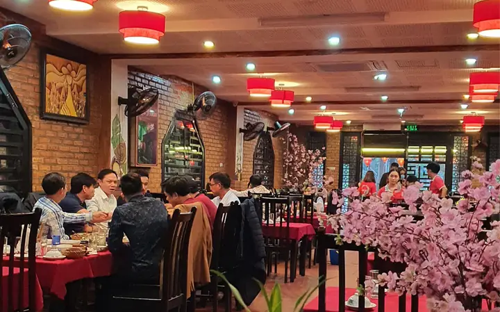Cơm Niêu Nhà Đỏ Nha Trang: Địa Chỉ, Món Ngon Và Kinh Nghiệm Khám Phá