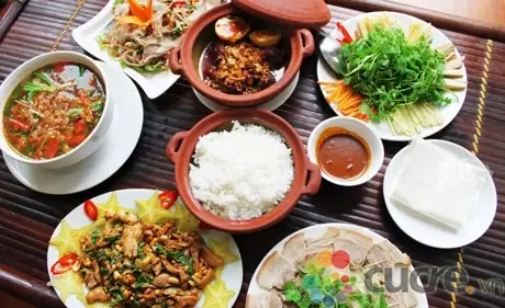 Cơm Niêu Nhà Đỏ Nha Trang: Địa Chỉ, Món Ngon Và Kinh Nghiệm Khám Phá