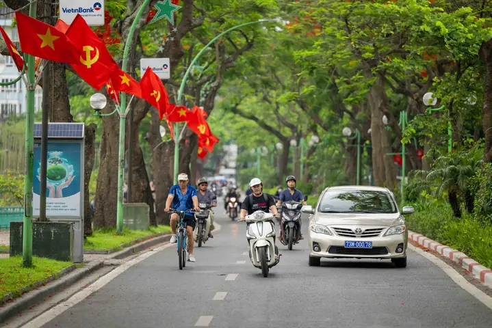 Khám Phá Những Con Đường Lãng Mạn Nhất Hà Nội: Địa Điểm Hẹn Hò Lý Tưởng