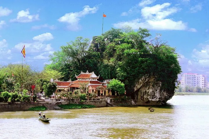 Công Viên Thúy Sơn Ninh Bình: Vị Trí, Cảnh Quan Và Các Điểm Tham Quan Lân Cận