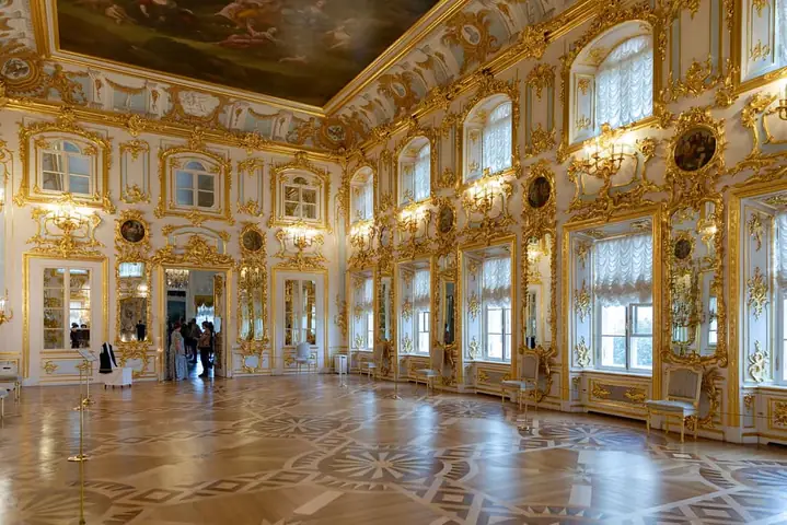 Cung Điện Mùa Hè Nga: Khám Phá Peterhof - "versailles Của Nga"