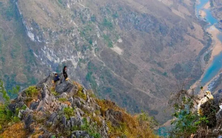 Khám Phá Cung Đường Hà Giang Đi Đồng Văn: Lịch Trình, Chi Phí & Điểm Đến Hấp Dẫn Khám Phá Cung Đường Hà Giang Đi Đồng Văn: Lịch Trình, Chi Phí & Điểm Đến Hấp Dẫn