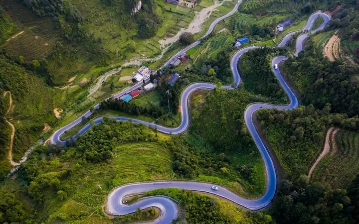 Khám Phá Cung Đường Hà Giang Đi Đồng Văn: Lịch Trình, Chi Phí & Điểm Đến Hấp Dẫn Khám Phá Cung Đường Hà Giang Đi Đồng Văn: Lịch Trình, Chi Phí & Điểm Đến Hấp Dẫn