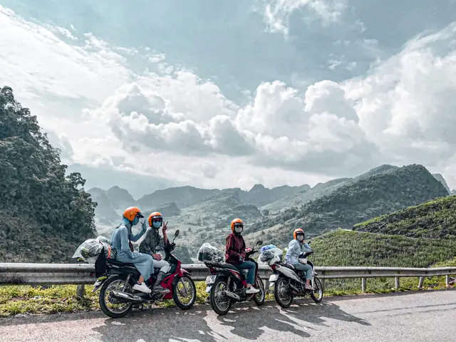 Phượt Hà Giang Bằng Xe Máy: Kinh Nghiệm & Lịch Trình Chi Tiết Từ A-z